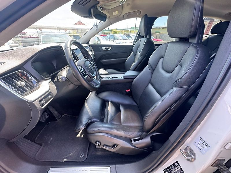 Volvo XC60 (2017) 2,0D 177KW POLESTAR BEZ AD BLU - fotka 20 z 49