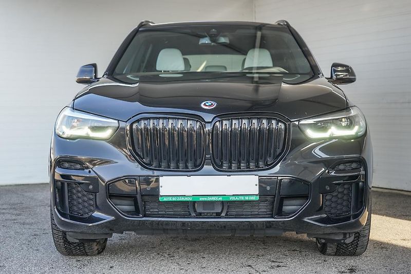 BMW X5 (2023) - fotka 2 z 28
