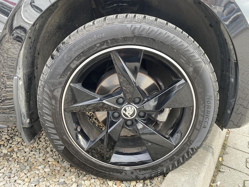 Škoda Kamiq 1,5 TSi/110kW - Monte Carlo  - fotka 76 z 98