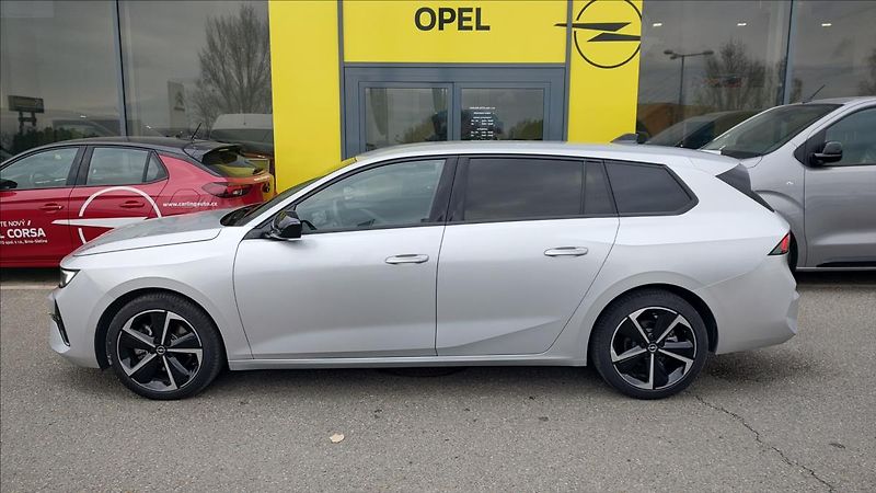Opel Astra 1,2   GS line 96kW EAT8 - fotka 4 z 21