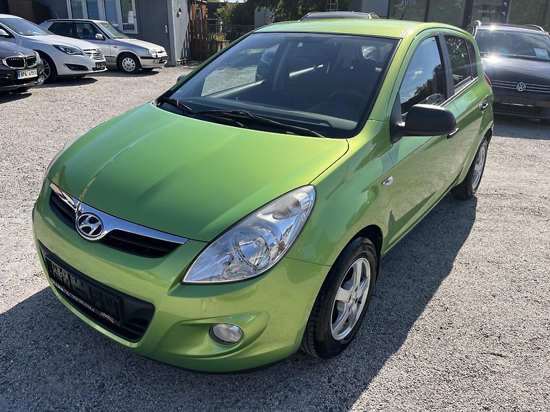 Hyundai i20 (2011) 1.2 57 KW, 1. MAJ. Klima,  - fotka 4 z 14