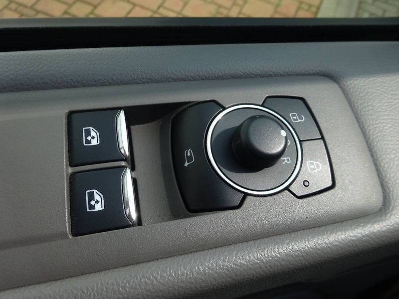 Volkswagen Caravelle (2025) Style 2,0TDI 4 Motion 8.AUT DR - fotka 20 z 31
