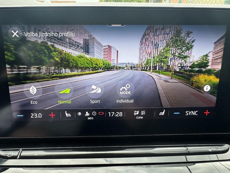 Škoda Octavia (2021) 2.0TDI 110kW DSG STYLE+ LED ČR - fotka 17 z 31