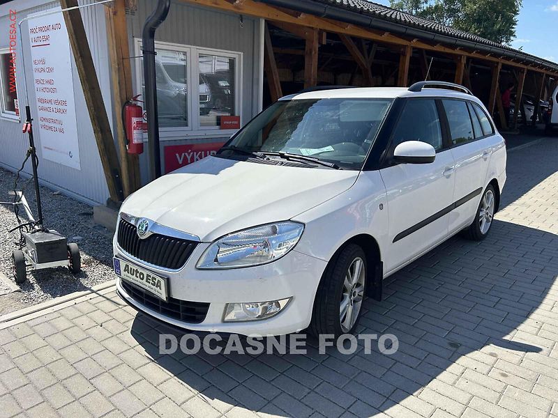 Škoda Fabia (2011) 1.2 TSi, ČR, autoAC - fotka 1 z 3