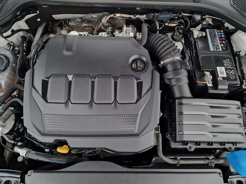 Škoda Octavia 2.0 TDI Style,původ ČR,1.Maj. - fotka 44 z 50