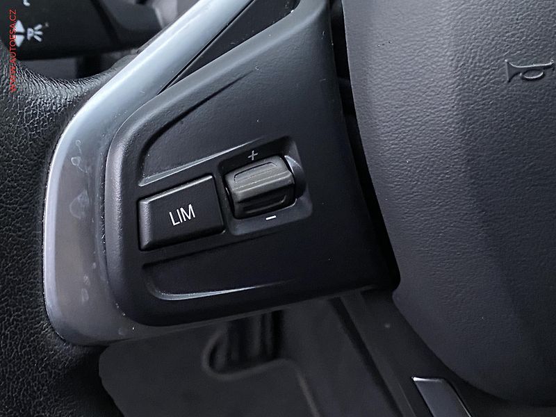 BMW X2 (2020) 1.5T sDrive18i, LED, navi - fotka 13 z 19