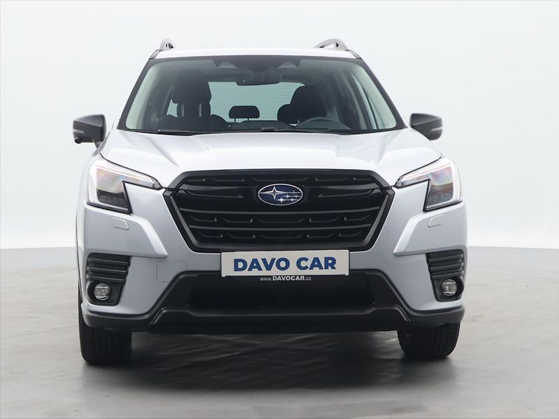 Subaru Forester 2,0 e-BOXER CVT Executive CZ - fotka 2 z 26