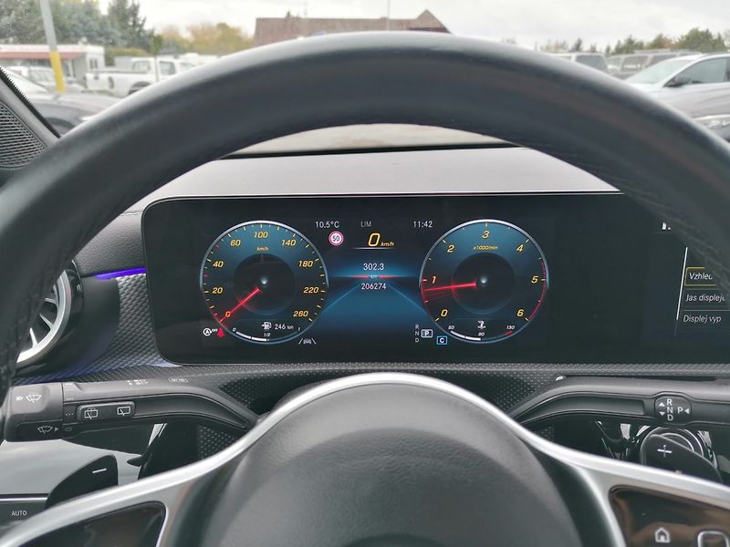 Mercedes-Benz CLA (2022) 2.0 180d Shooting Brake 8G - fotka 30 z 47