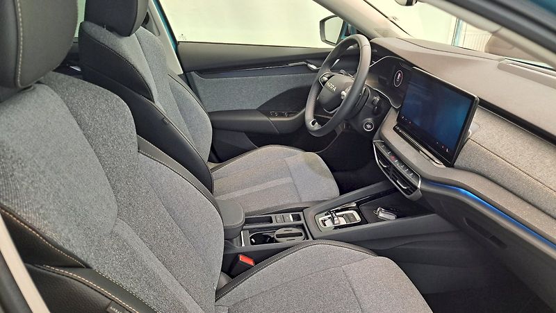 Škoda Octavia (2025) TOP SELECTION 1,5 TSI M-HEV 11 - fotka 15 z 23