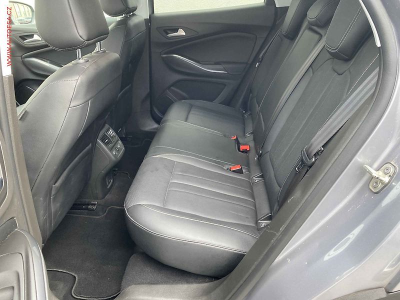 Opel Grandland X (2019) 1.2PT, Innovation, AT - fotka 10 z 18