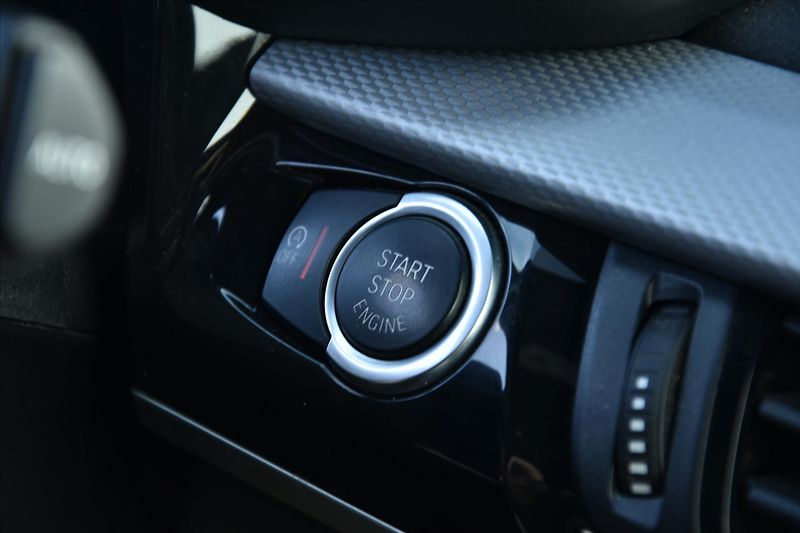 BMW X6 xDrive 30d 190kW M-PAKET ČR - fotka 23 z 28