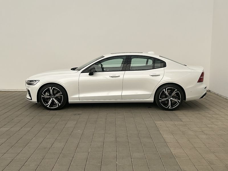 Volvo S60 2.0 B5 4x4 ULTIMATE - fotka 3 z 29