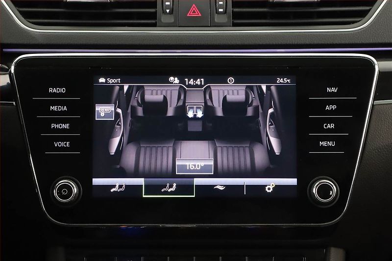 Škoda Superb (2021) Laurin&Klement 1.5 TSI - fotka 14 z 20