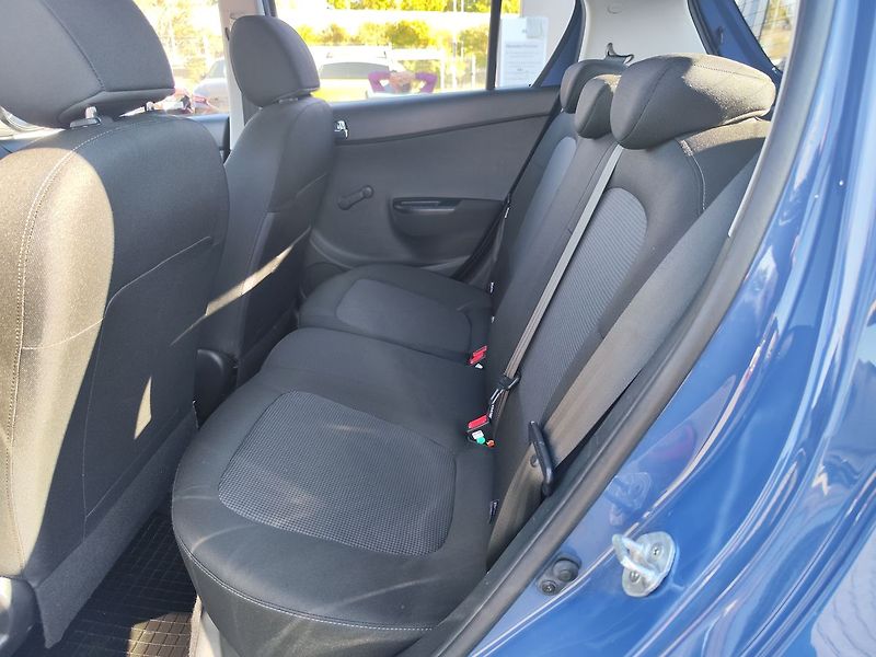 Hyundai i20 1.2i/63kW Family Space - fotka 11 z 23