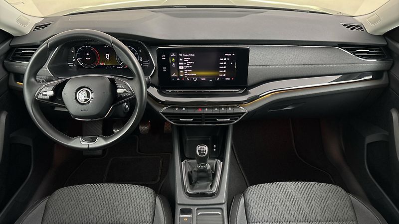 Škoda Octavia 2.0 TDI Style Combi - fotka 8 z 24
