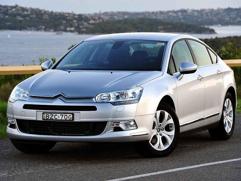 Citroen C6.