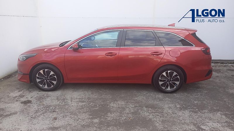 Kia Ceed SW (2024) 1,5 T-GDi GPF TOP - fotka 5 z 13