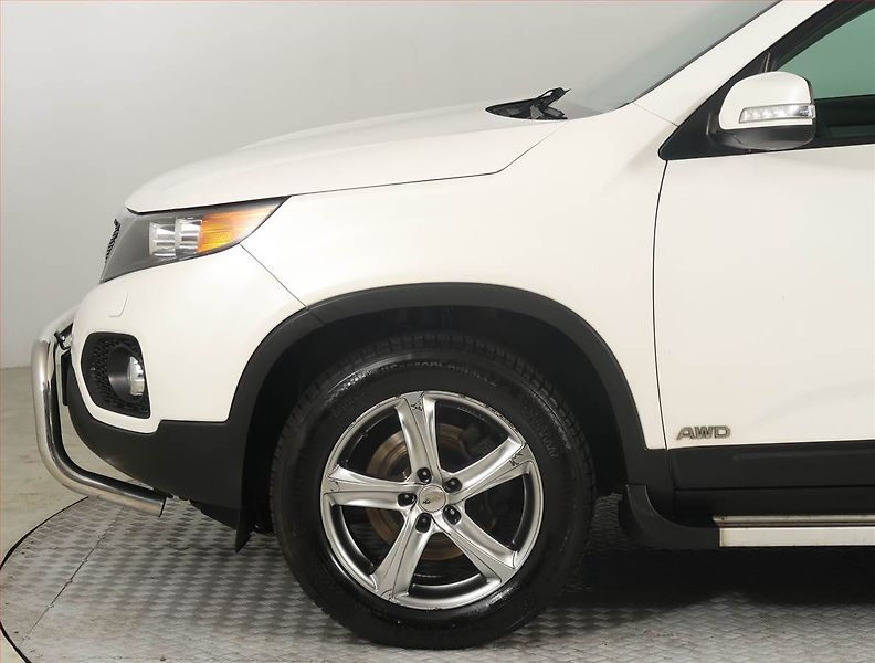 Kia Sorento (2011) 2.2 CRDi, 4X4, Serv.kniha - fotka 14 z 18