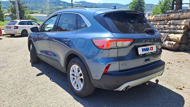 Ford Kuga 2.0 EcoBlue AWD Titanium X - fotka 5 z 33