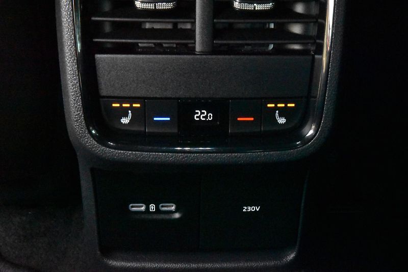 Škoda Octavia RS 2.0 TDI 147 kW DSG 4X4, ČR - fotka 38 z 50