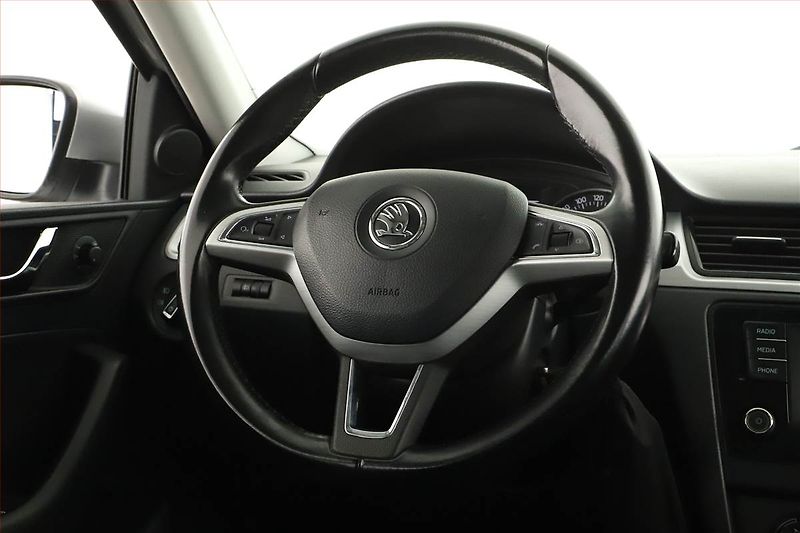 Škoda Rapid (2017) 1.2 TSI - fotka 8 z 12