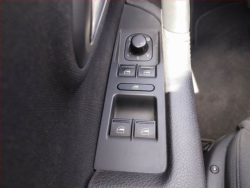 Volkswagen CC (2012) Comfortline 2.0 TDI, Automat - fotka 21 z 21