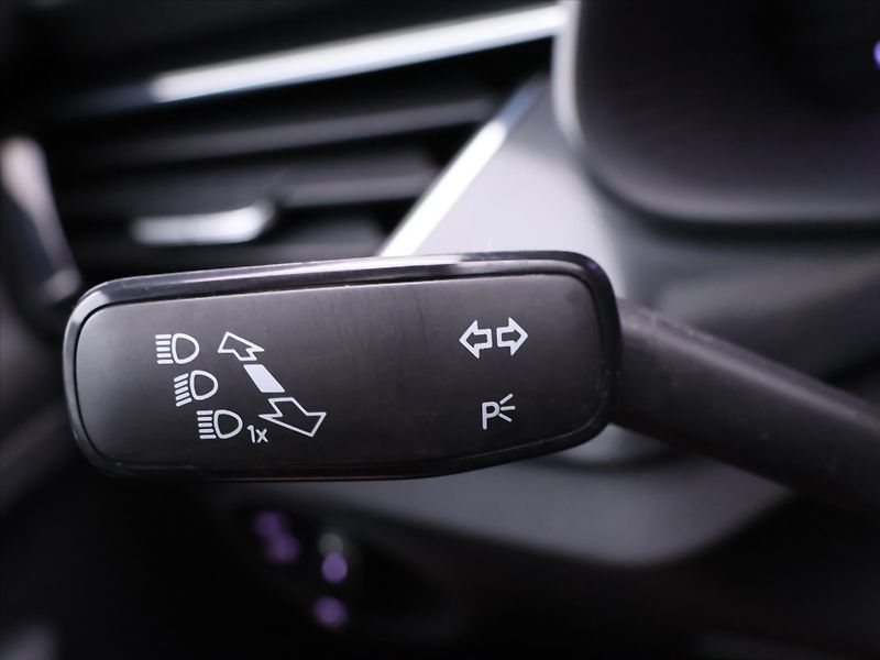 Škoda Kamiq 1,0 TSI DSG Style Sport Virtua - fotka 17 z 35
