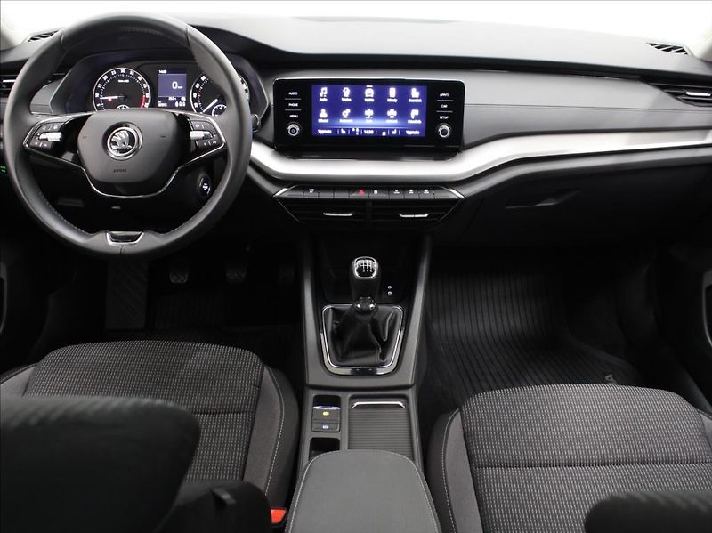 Škoda Octavia 2,0 TDi MT Ambition 37tkm. ČR - fotka 8 z 24