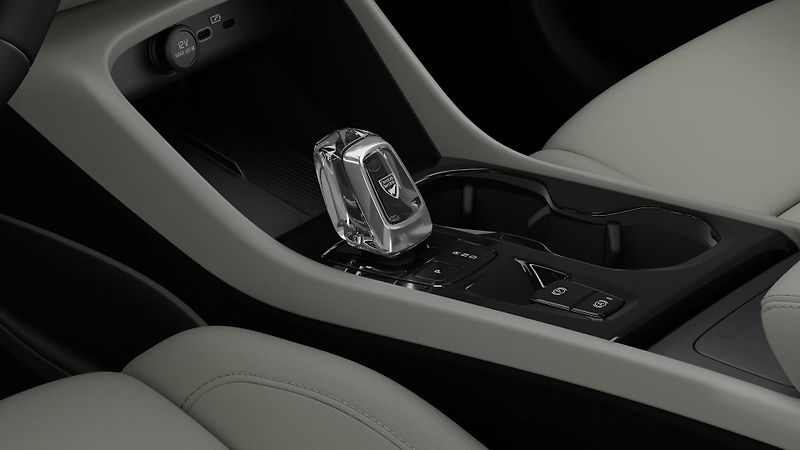 Volvo XC40 (2026) B3 AUT DARK PLUS - fotka 10 z 10