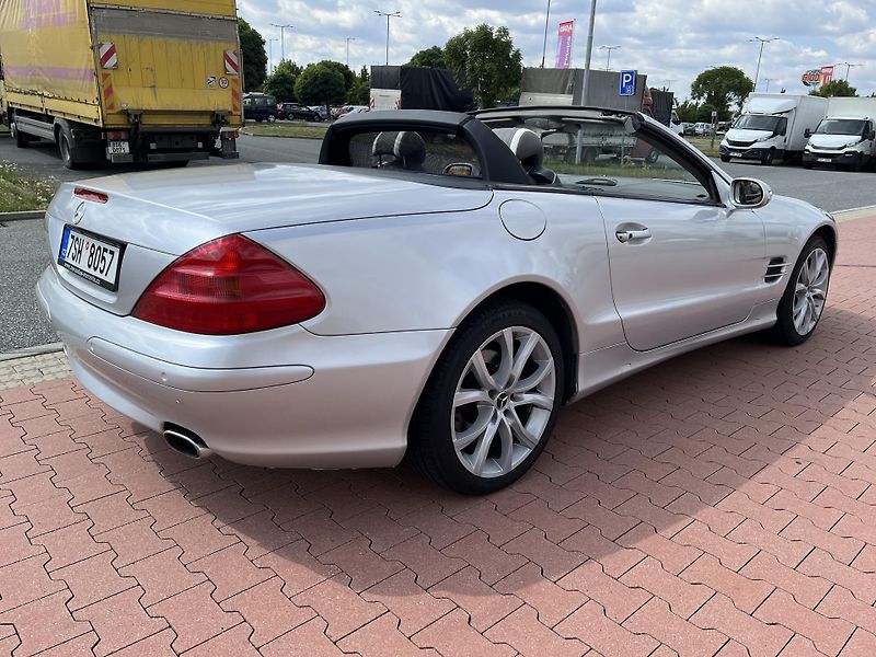 Mercedes-Benz SL 500 SL - fotka 11 z 35