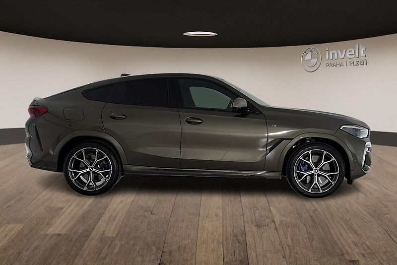 BMW X6 M50d - fotka 2 z 27