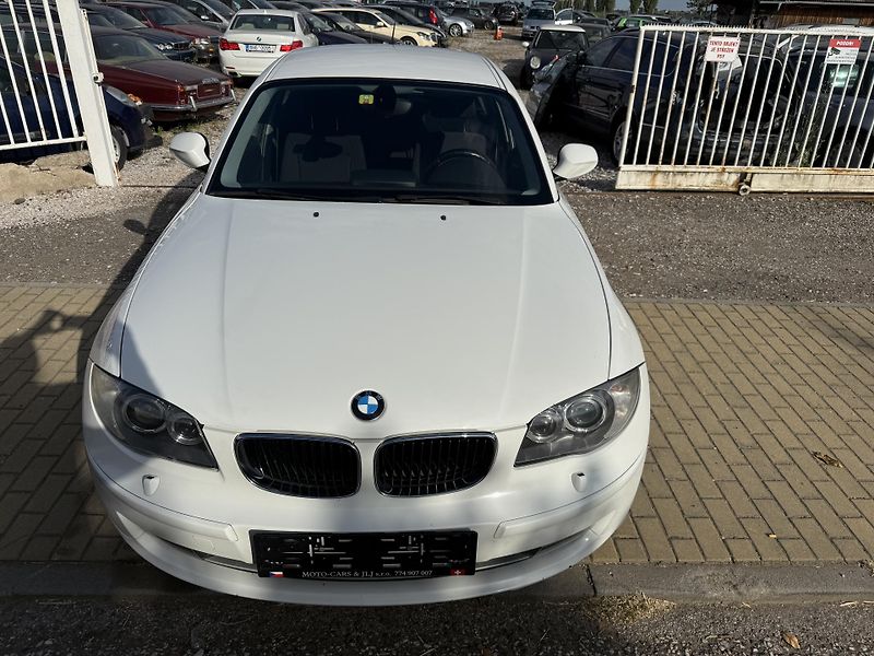 BMW Řada 1 (2009) - fotka 6 z 44
