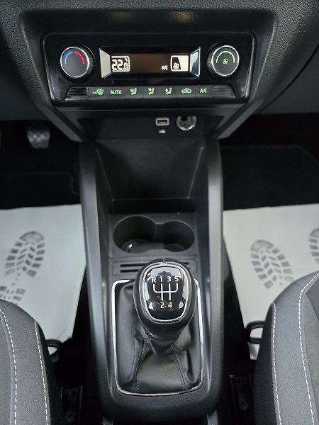 Škoda Fabia 70kW STYLE DIGIKLIMA ČR - fotka 24 z 36