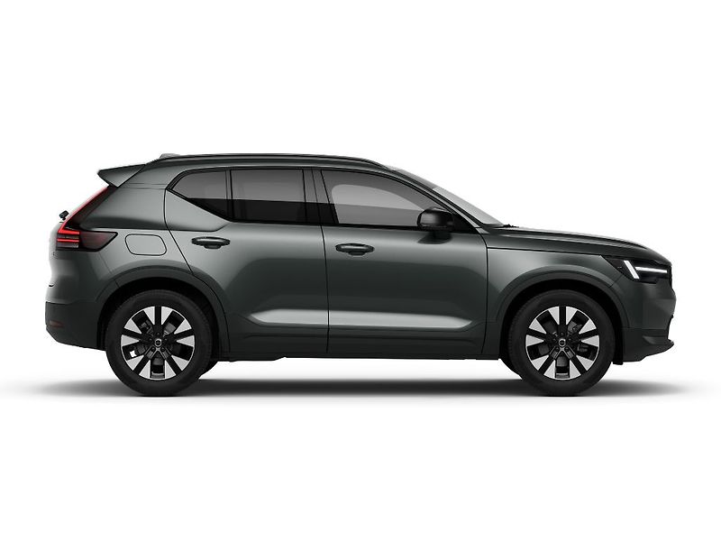 Volvo XC40 PLUS B3 FWD 120kW - fotka 12 z 13