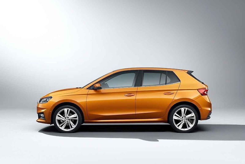 Nová Škoda Fabia na délku měří 411 centimetrů