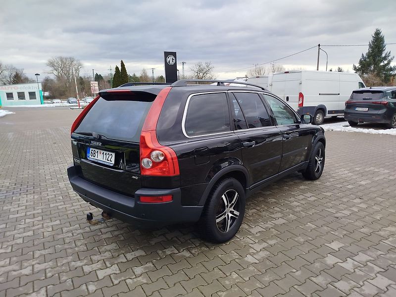 Volvo XC90 - fotka 14 z 28
