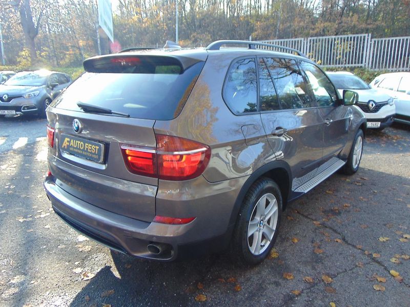 BMW X5 3,0 D - fotka 5 z 21