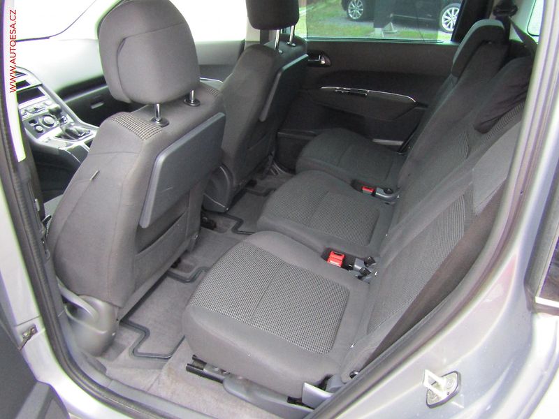Peugeot 5008 (2015) 1.6HDi, ČR, AC, TZ, navi - fotka 10 z 18
