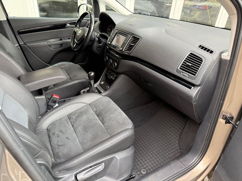 Volkswagen Sharan (2016) 2.0 TDI 4MOTION 110 kW - fotka 10 z 29