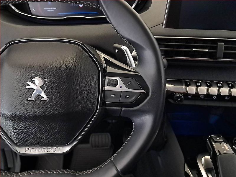 Peugeot 5008 (2017) PureTech 130, Automat, 7 míst - fotka 24 z 27