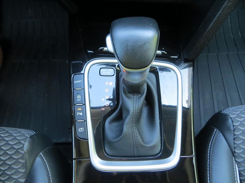 Kia XCeed 1,5 T-GDI 118kW Exclusive ČR - fotka 15 z 26