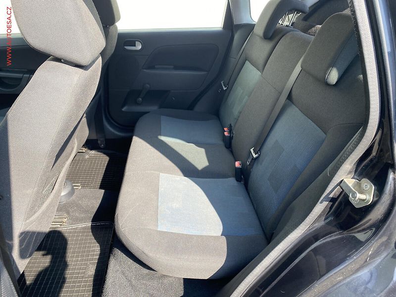 Ford Fiesta (2007) 1.3i, ČR, AC - fotka 10 z 14