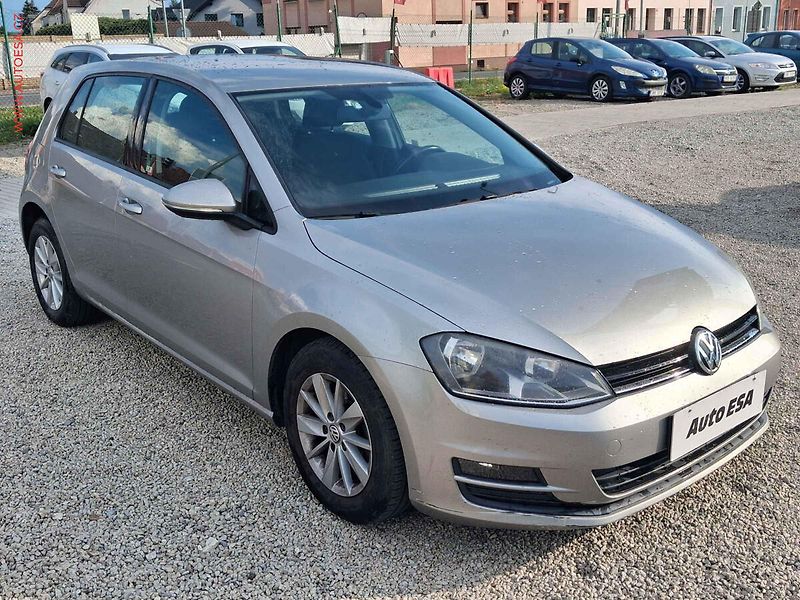 Volkswagen Golf (2013) 1.2 TSI, ČR, servis.kniha - fotografie inzerátu