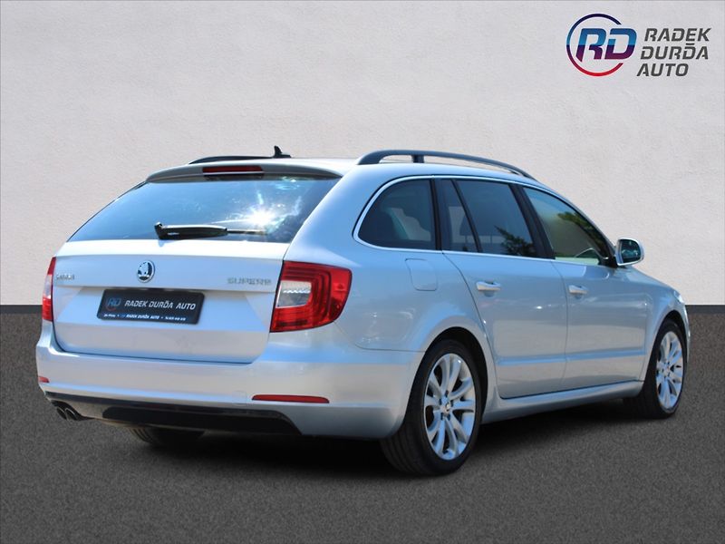 Škoda Superb 2,0 TDI  ELEGANCE,ROZVODY - fotka 5 z 33