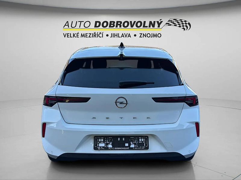 Opel Astra Edition HB 1.2 TURBO (96kW/130 - fotka 6 z 23