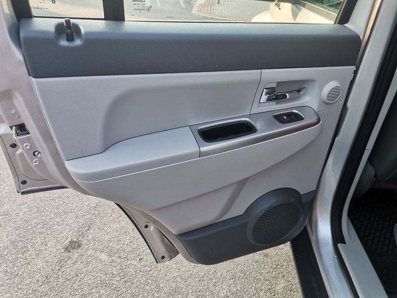 Jeep Cherokee (2009) 2.8CRD 130kw AUT 4x4 Tažné ČR - fotka 16 z 31