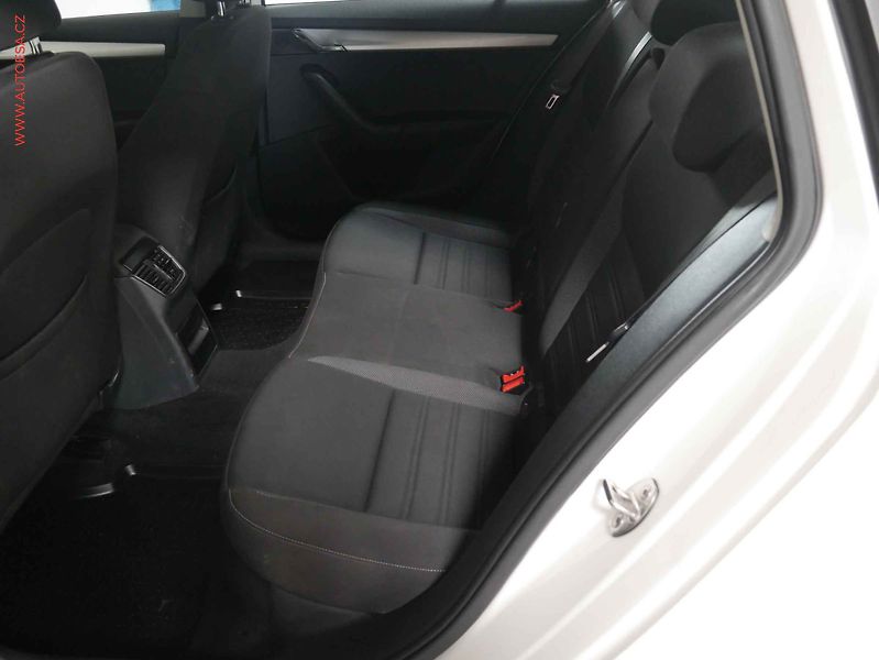 Škoda Octavia (2019) 2.0 TDi, 1.maj,ČR, Style - fotka 10 z 22