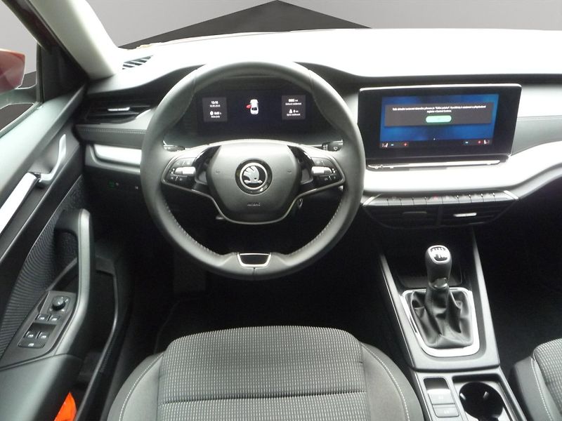 Škoda Octavia (2024) 1,5TSi 110kW Selction - fotka 8 z 20