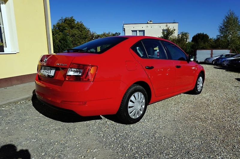 Škoda Octavia (2016) ACTIVE 1,6 TDI 66 kW - fotka 4 z 41