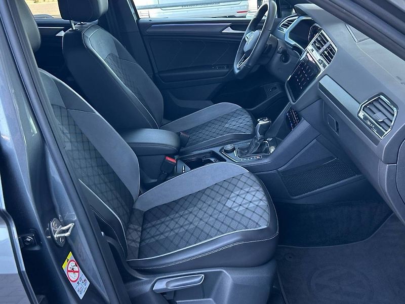 Volkswagen Tiguan Allspace (2021) 2.0 TDI 7DSG 4MOTION R-Line - fotka 30 z 35